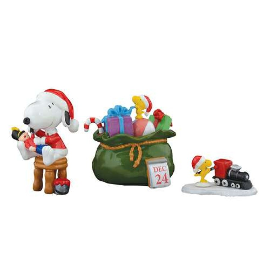 Figures & Figurines * | Dept. 56 Figurine Set Peanuts Christmas Santa'S Helpers Disney Free Delivery